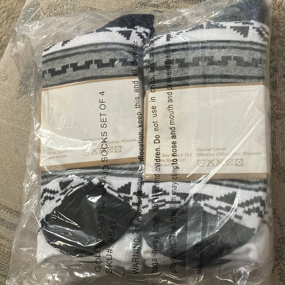 FINAL MARKDOWN 4 brand new pairs of ladies Gold Coast socks